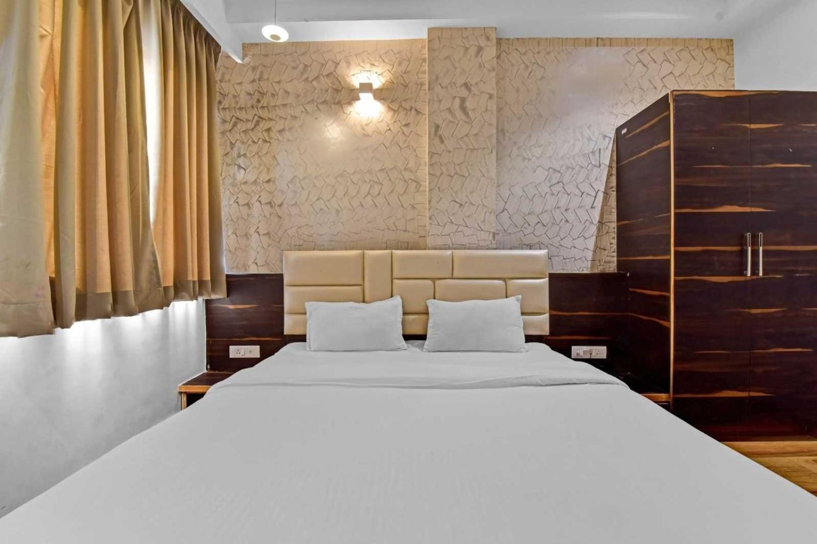 Collection O Hotel Karma Inn Dzsaipur Kültér fotó