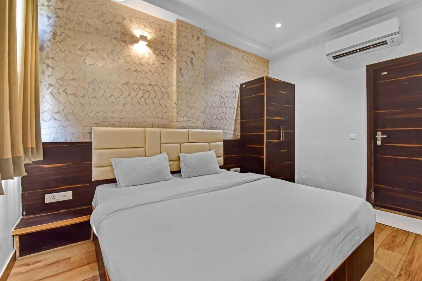 Collection O Hotel Karma Inn Dzsaipur Kültér fotó