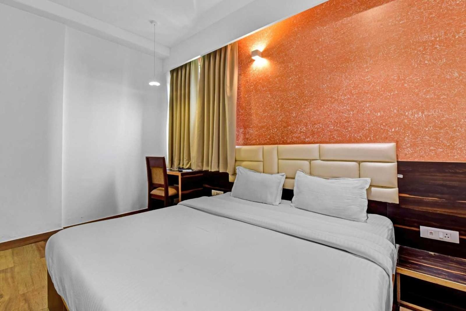 Collection O Hotel Karma Inn Dzsaipur Kültér fotó