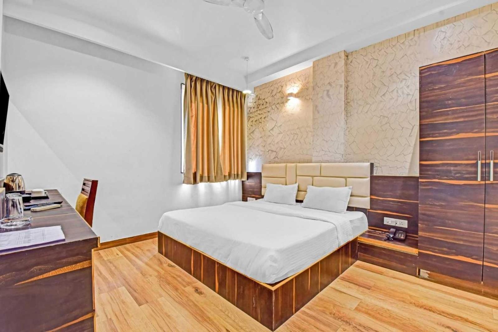 Collection O Hotel Karma Inn Dzsaipur Kültér fotó